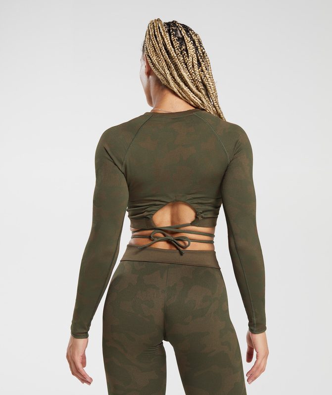 Gymshark Adapt Camo Seamless Ribbed Long Sleeve Crop Top Crop Tops Bruin | 39VXKMEJI