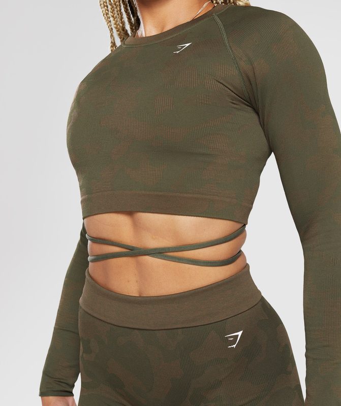 Gymshark Adapt Camo Seamless Ribbed Long Sleeve Crop Top Crop Tops Bruin | 39VXKMEJI