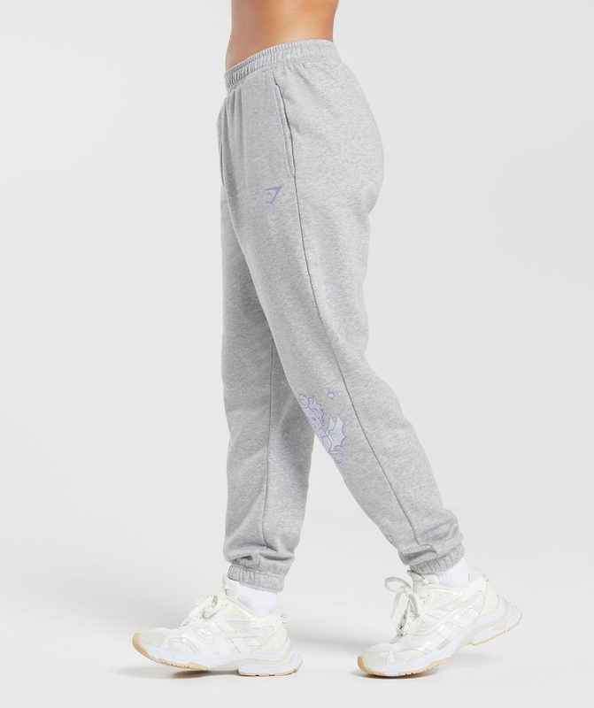 Gymshark Cherub Graphic Joggers Broek Lichtgrijs | 50DTLPWFQ